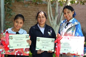 Lee más sobre el artículo ESTUDIANTES DE HBS COLLEGE OBTIENEN EL PRIMER PUESTO EN CONCURSO DE POESÍA